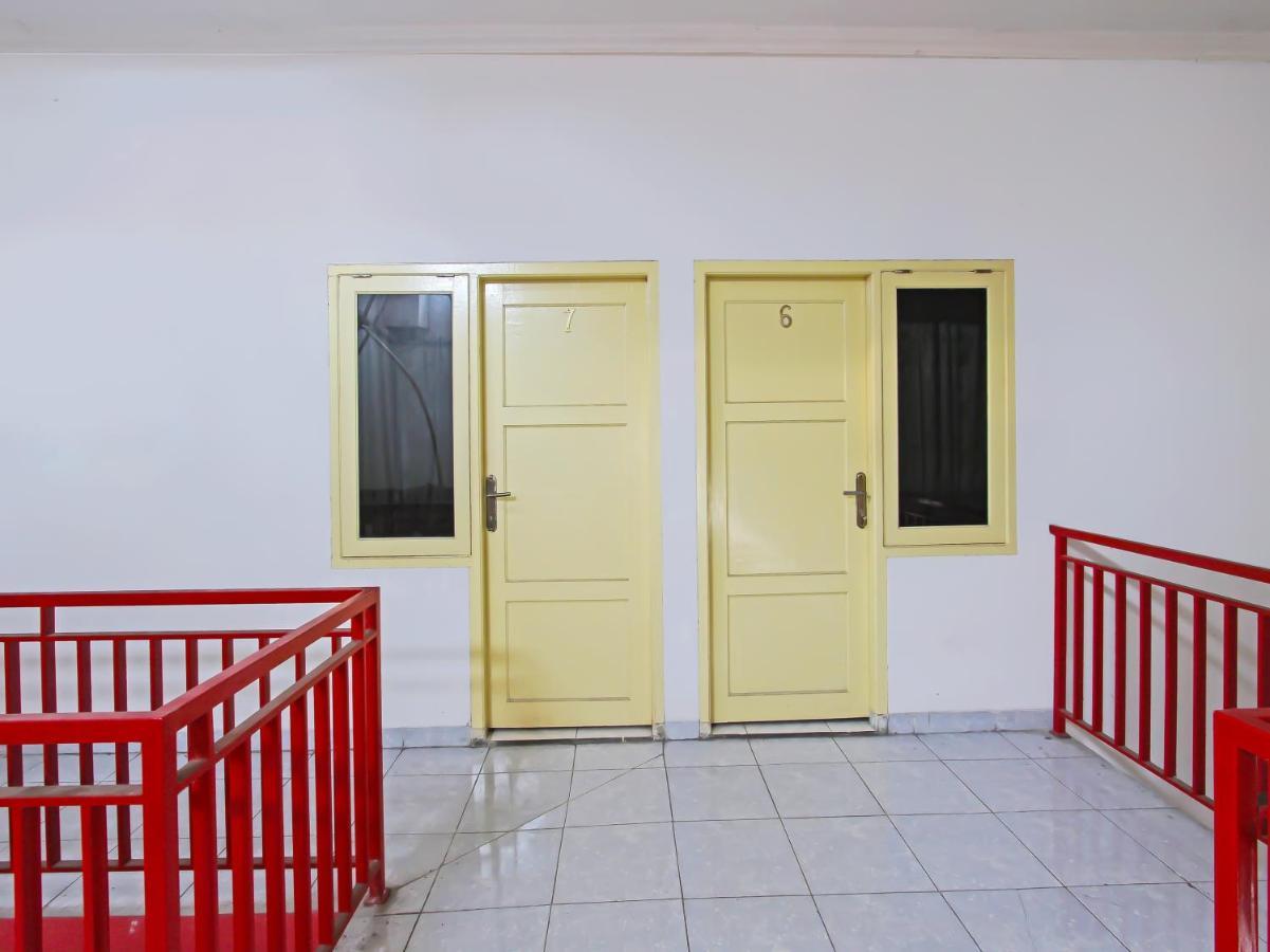 Oyo 3060 Al Fatih Guest House Syariah Тегал Екстериор снимка