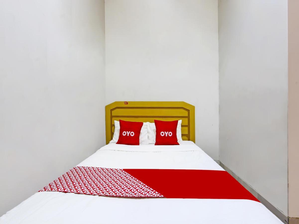 Oyo 3060 Al Fatih Guest House Syariah Тегал Екстериор снимка